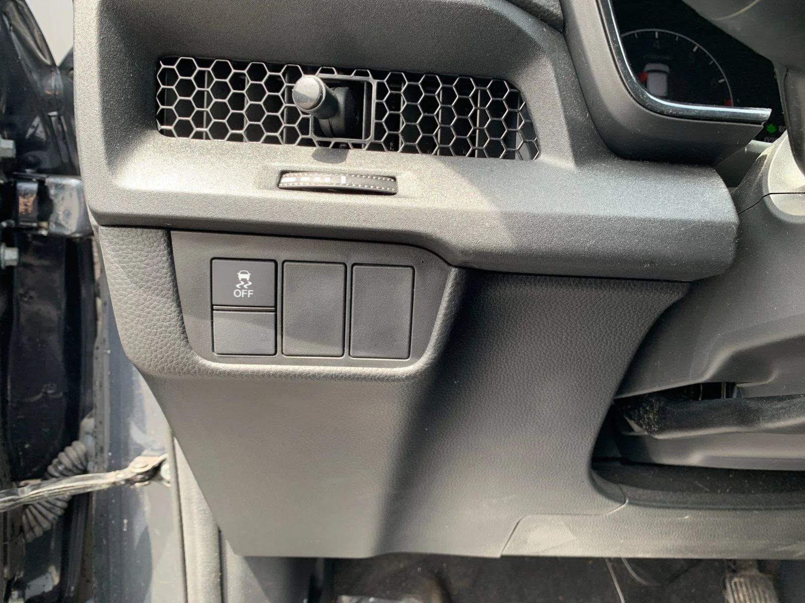 Used 2025  Honda LX image 30