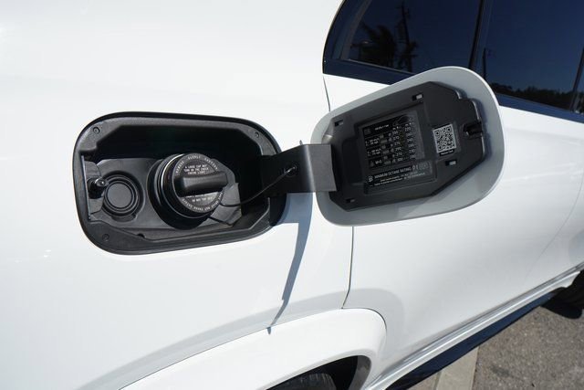 New 2026 Polar White Mercedes-Benz AMG® GLE 63 S 4MATIC+ SUV image 52