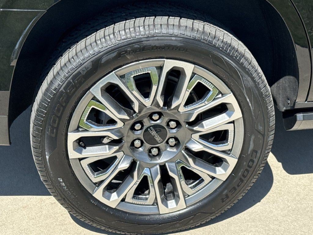 2023 GMC Yukon Denali Ultimate - Photo 14