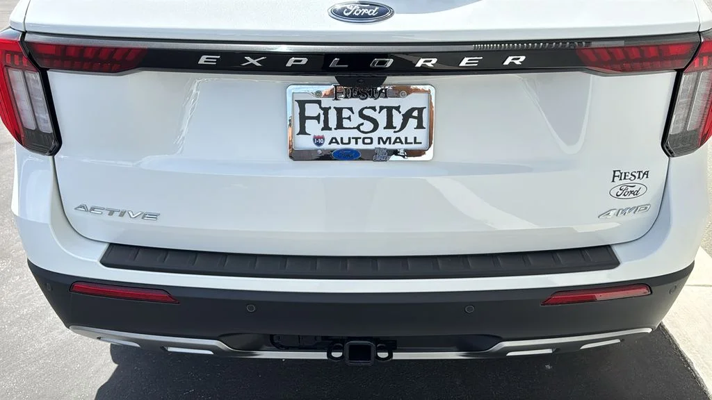 New 2026 Star White Metallic Tri-Coat Ford Active image 5