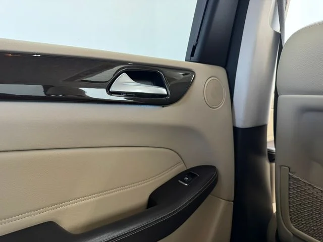 Used 2018 Black Mercedes-Benz GLE 350 image 38