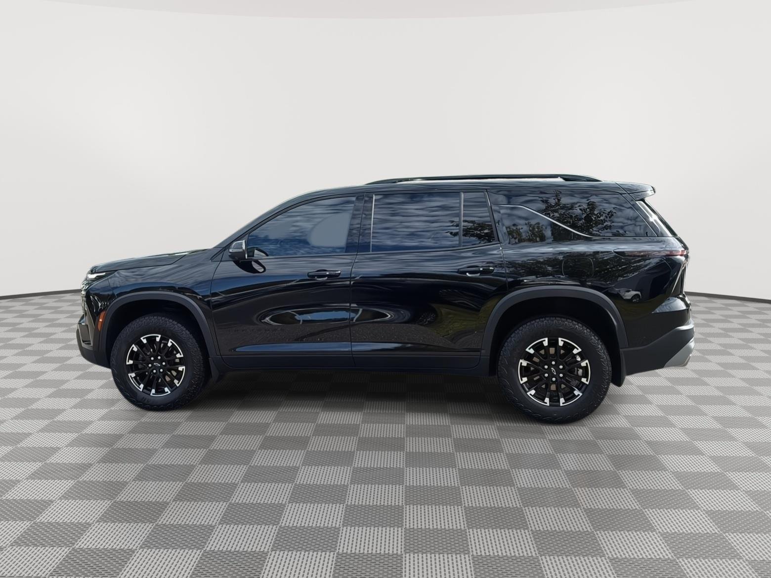 Used 2024 Mosaic Black Metallic Chevrolet AWD Z71 image 9