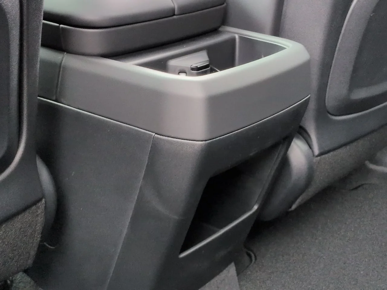 New 2027 Black Jade Green Kia X-Line EX image 22