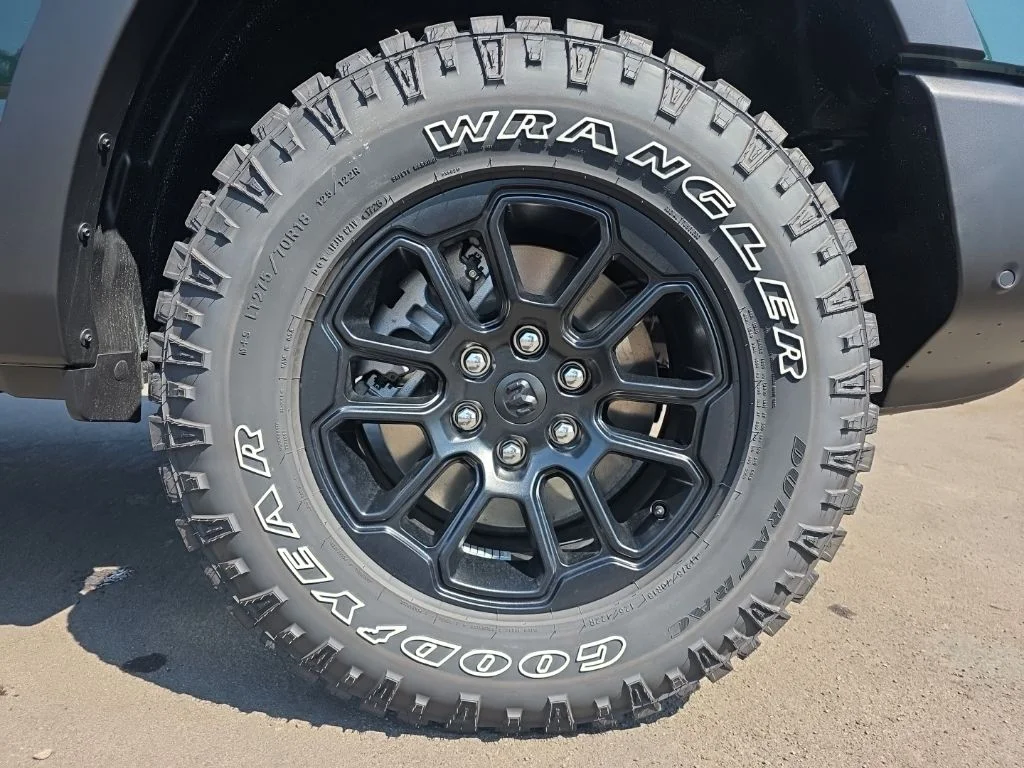 New 2026 Serrano-Green Metallic Exterior Paint RAM Rebel image 9
