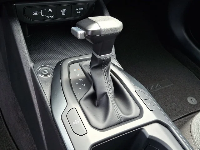 Certified Used 2025 Gray Kia LXS image 15