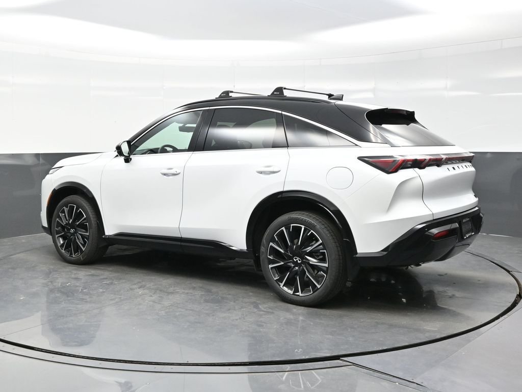 New 2027 2T RAD WHT INFINITI Autograph AWD image 4