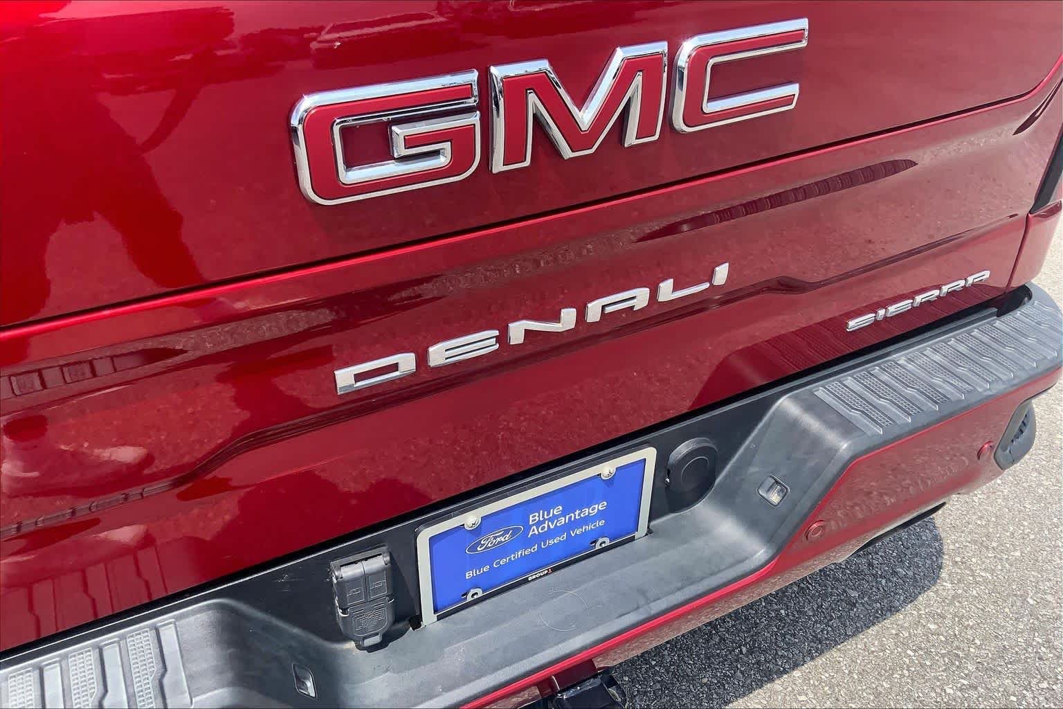 Used 2022 Cayenne Red Tintcoat GMC Denali image 31