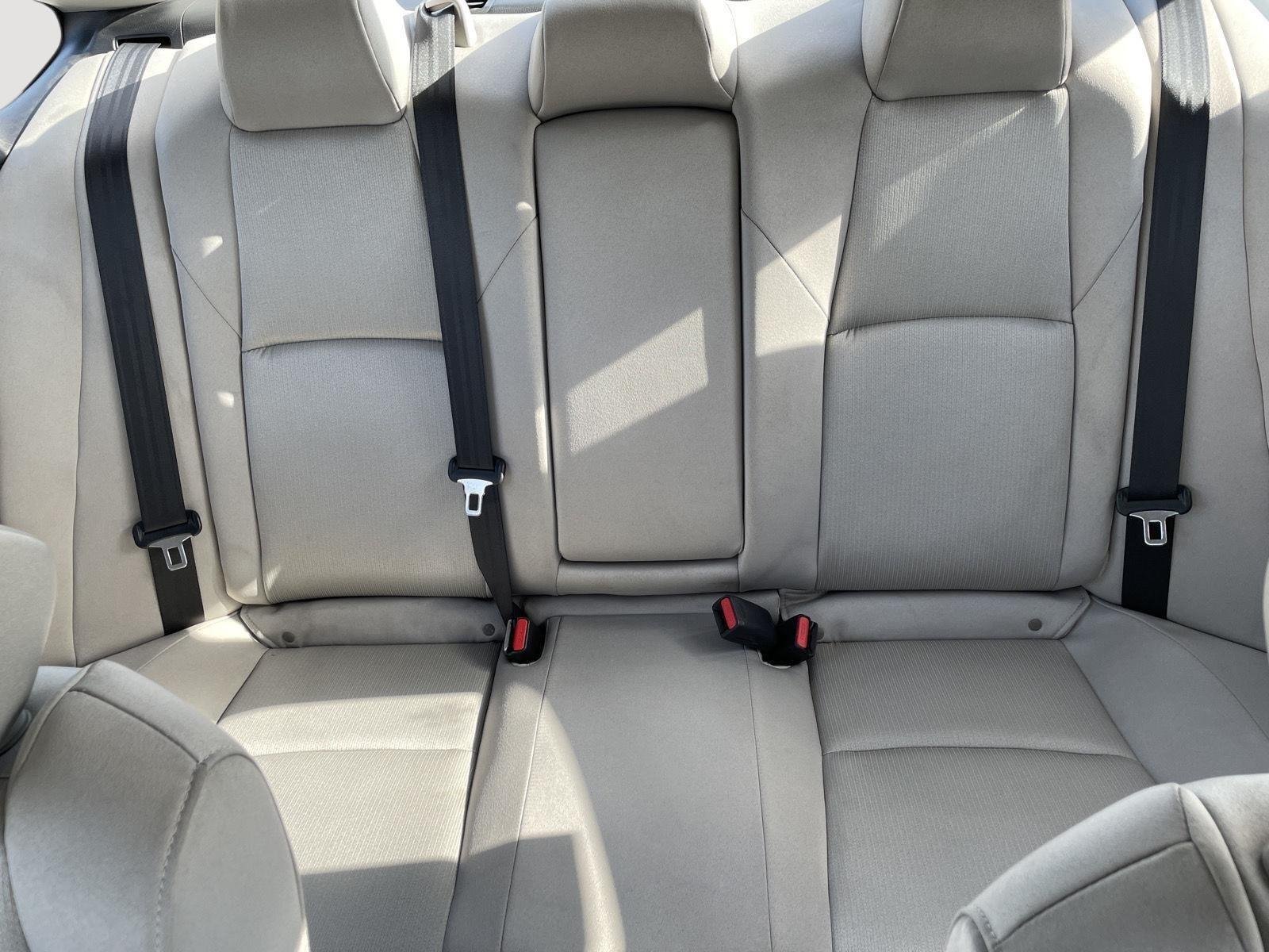 Used 2019 Champagne Frost Pearl Honda LX 1.5T image 23