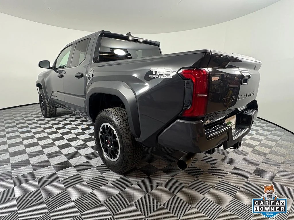 Used 2022 Gray Toyota SR image 11