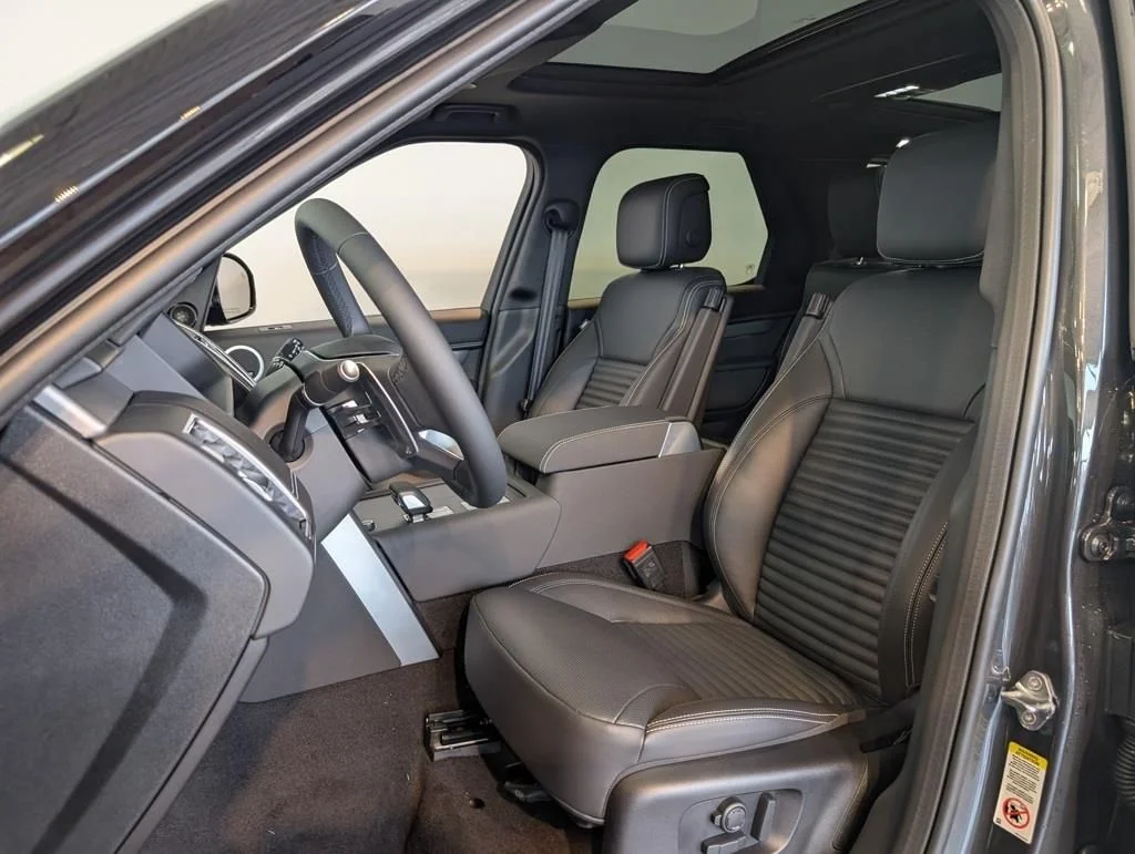 New 2026 Carpathian Grey Land Rover  image 11
