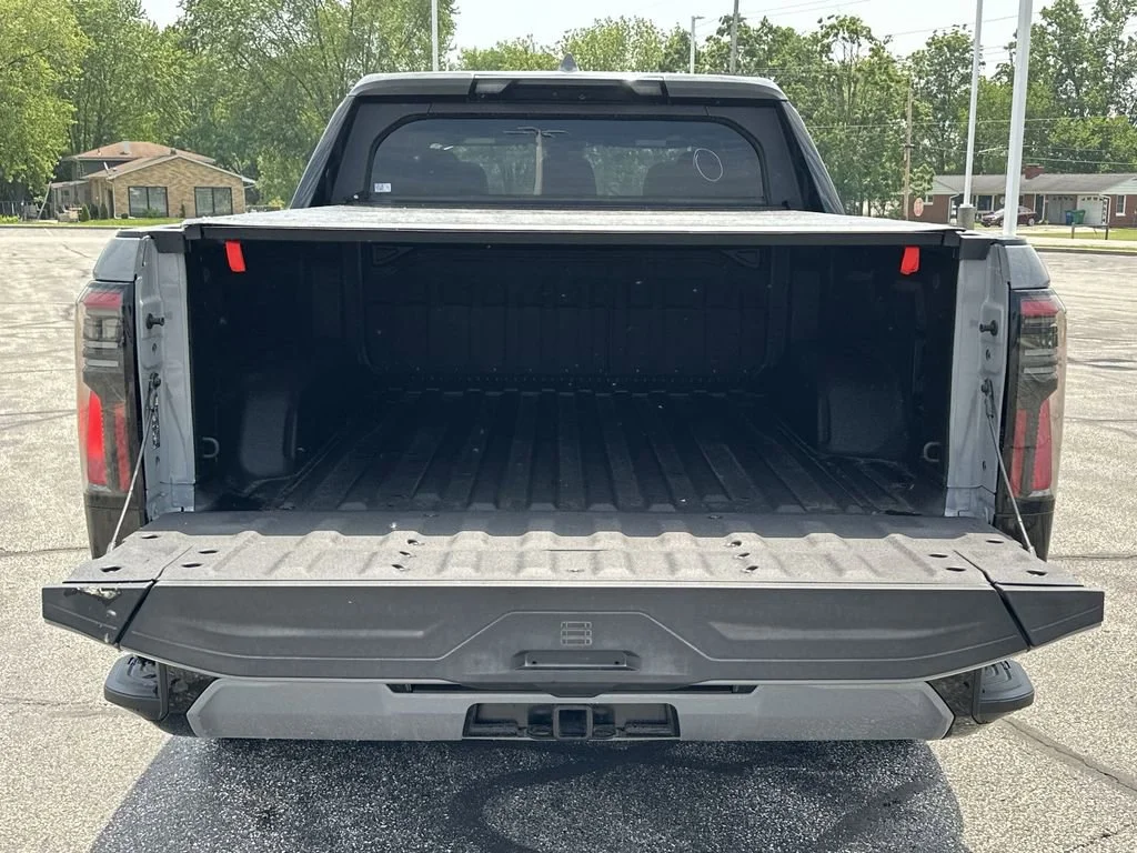 2025 GMC Sierra EV Denali - Photo 31