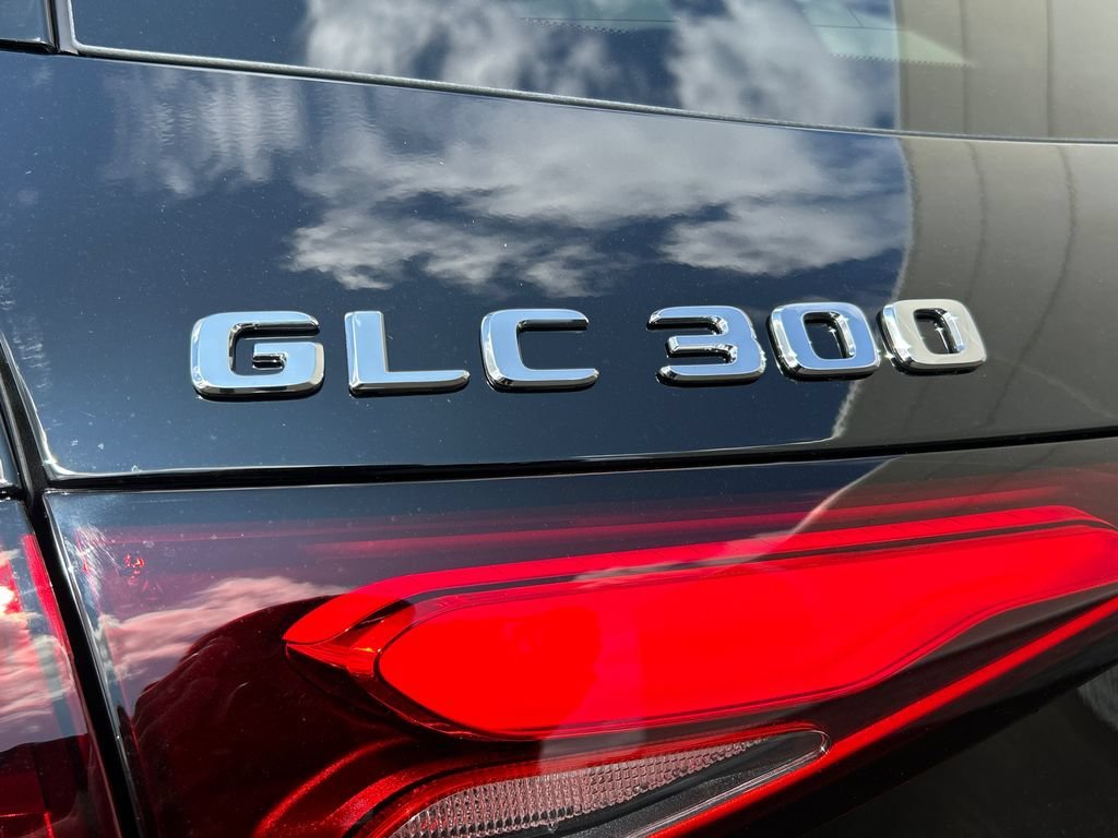 New 2027 Black Mercedes-Benz GLC 300 image 65