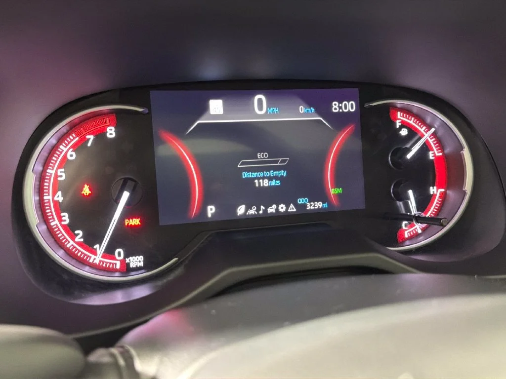 Used 2023  Toyota XLE Premium image 21