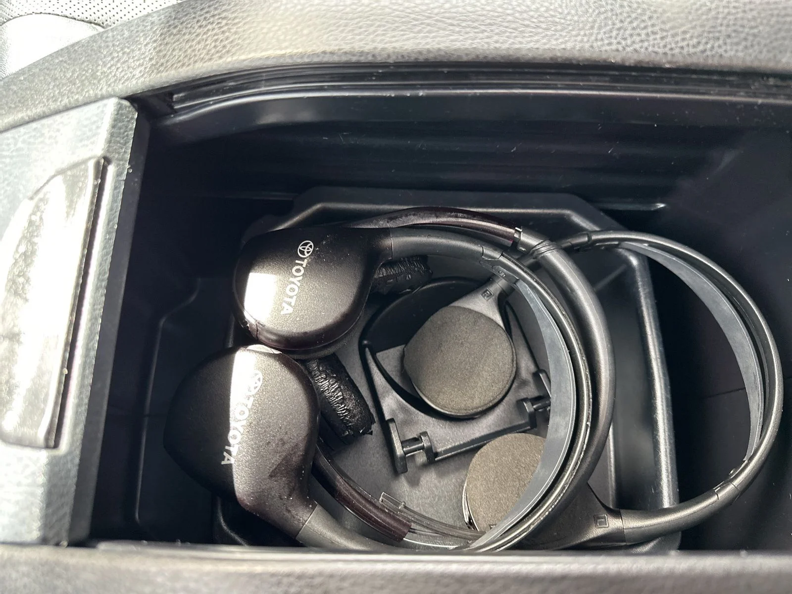 Used 2014 Black Toyota Limited image 43