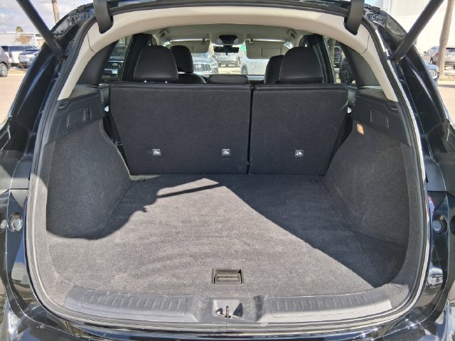 Used 2023 Black INFINITI PURE image 6