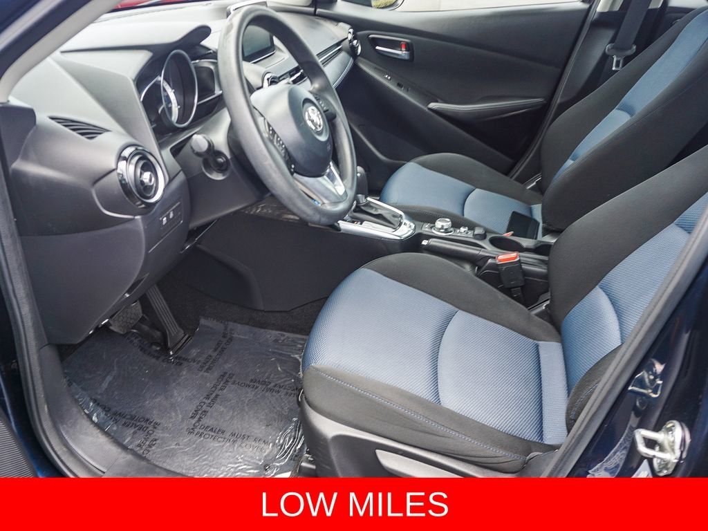 Used 2018 Black Toyota Base image 17
