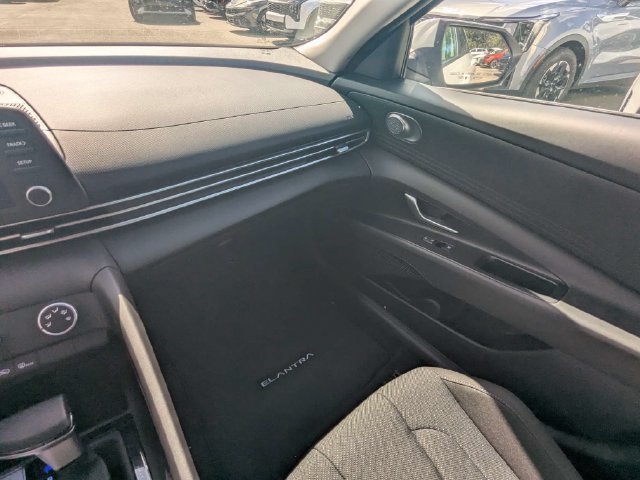 Used 2026 White Hyundai SE image 17