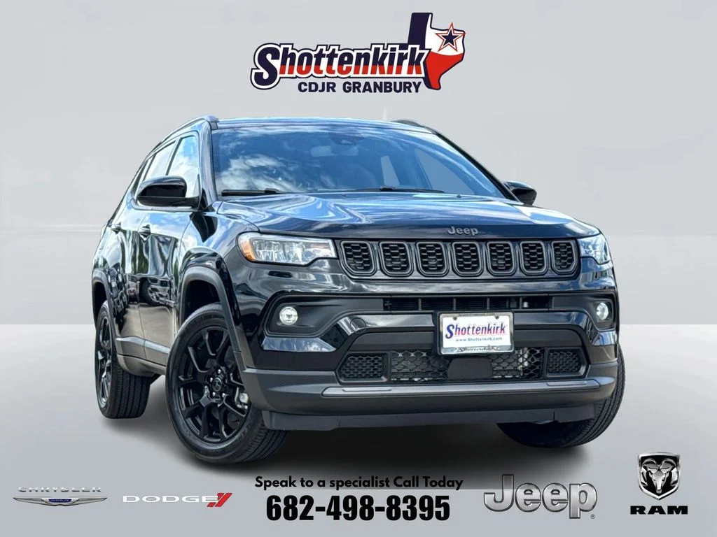New 2026 Diamond Black Crystal Pearl-Coat Exterior Paint Jeep Latitude image 1