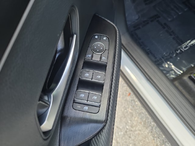 2025 Nissan Kicks SR - Photo 17