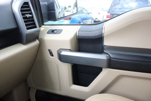 Used 2018 Shadow Black Ford XLT image 18