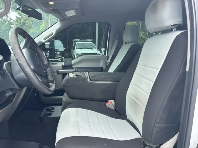 Used 2019 Oxford White Ford XLT image 30