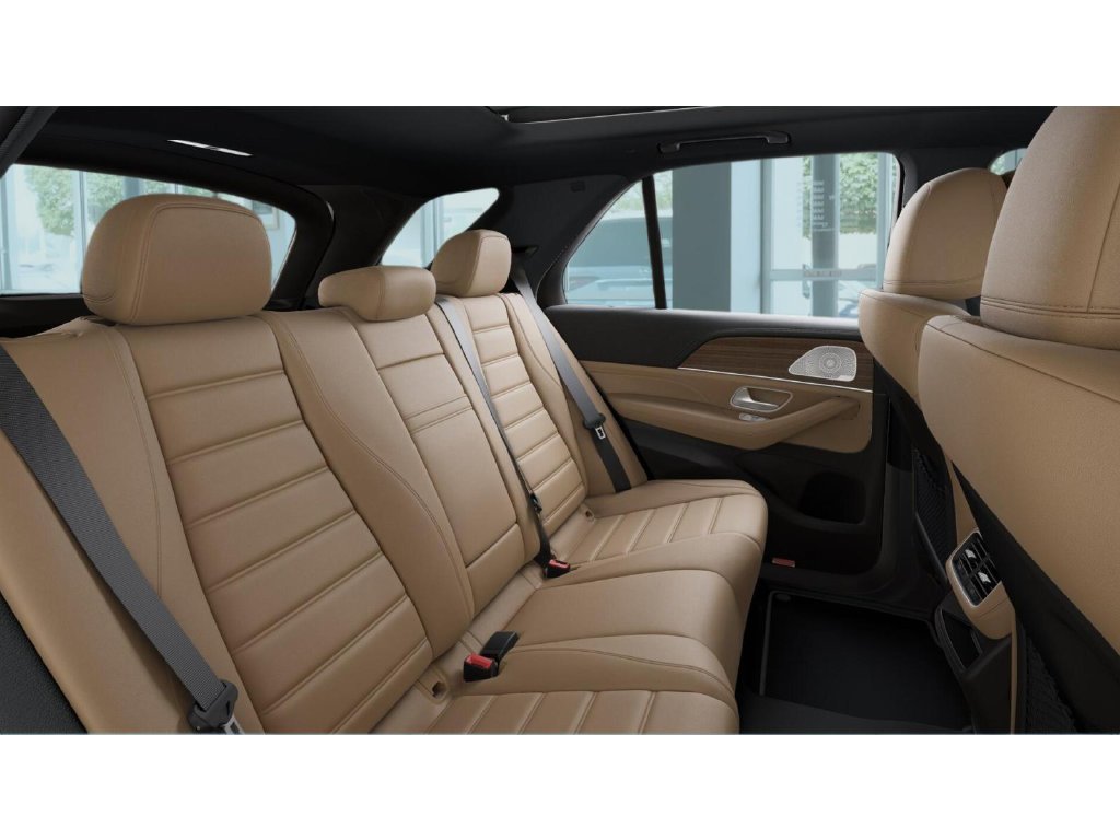 New 2026 MANUFAKTUR Moonlight White Metallic Mercedes-Benz GLE 580 image 5