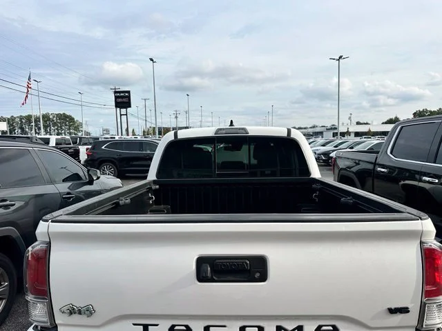Used 2020 White Toyota TRD Off-Road image 34