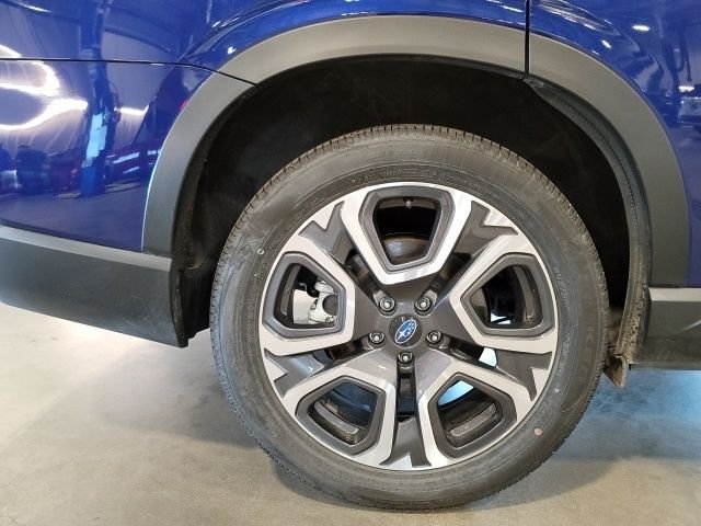 Used 2026 Sapphire Blue Pearl Subaru Limited image 15