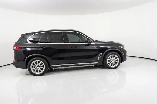 Used 2020 Black BMW xDrive40i image 12