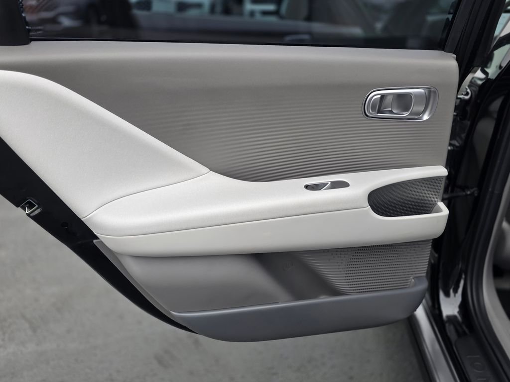 2025 Hyundai IONIQ 6 SEL - Photo 18