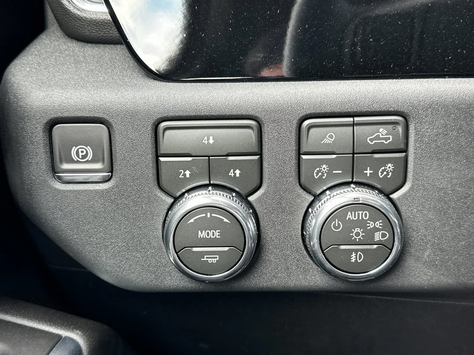 New 2026 Onyx Black GMC SLE DRW image 22