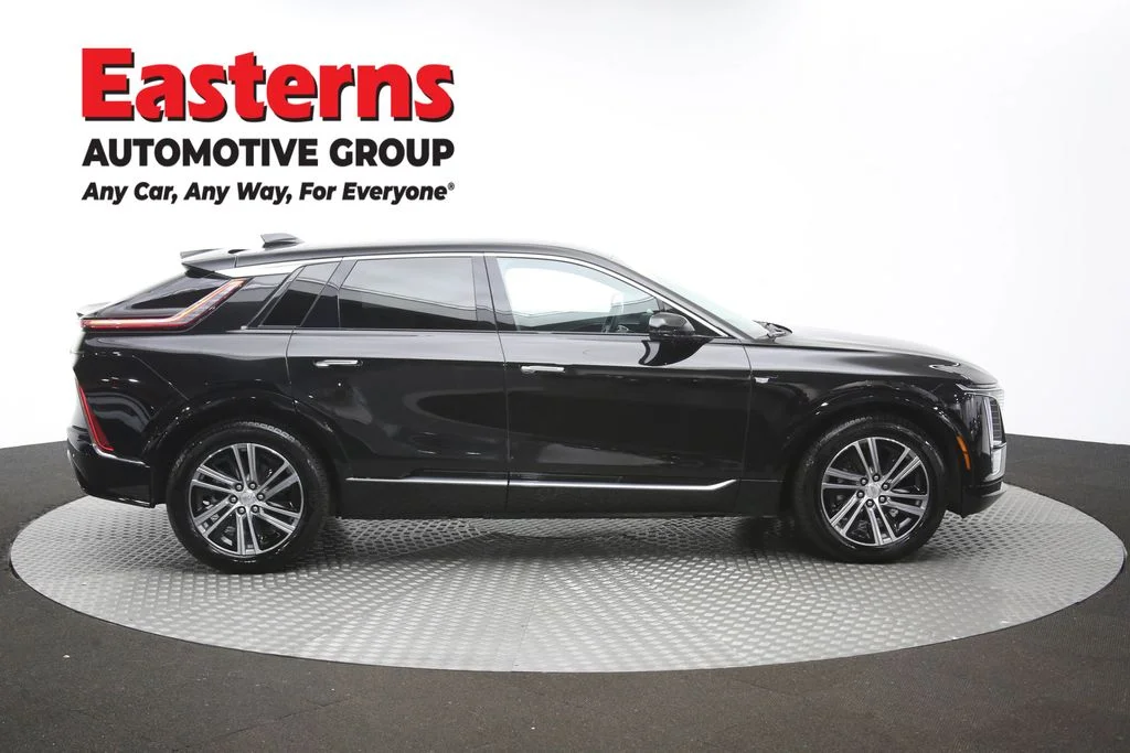 Used 2025 Black Cadillac Luxury image 46