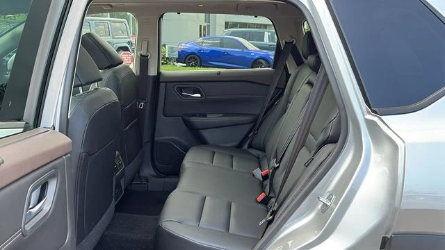 Certified Used 2023 Silver Nissan SV image 24