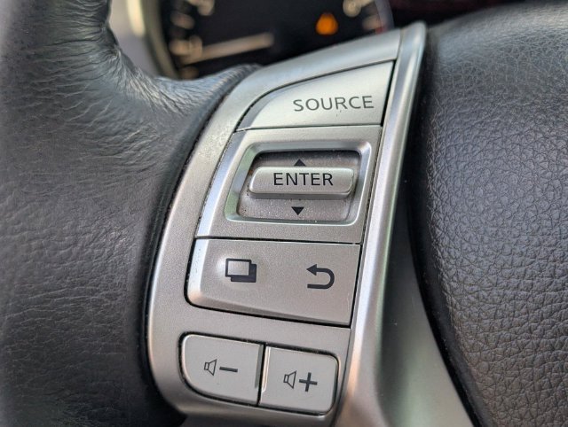 Used 2017 Silver Nissan 2.5 SV image 18