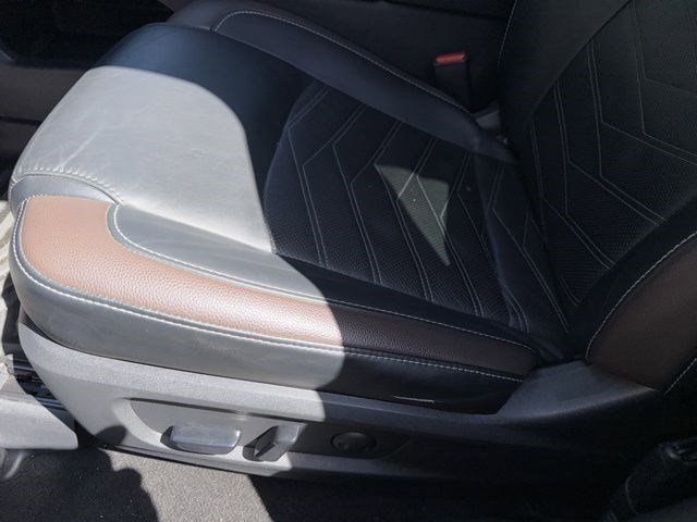 Used 2023 Super Black Nissan Platinum image 30