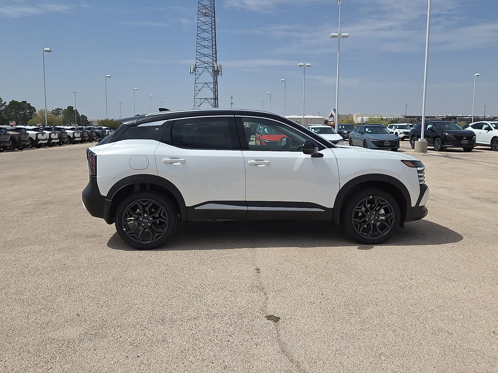New 2027 XAB 2T White Black Nissan SR Front-Wheel Drive image 5