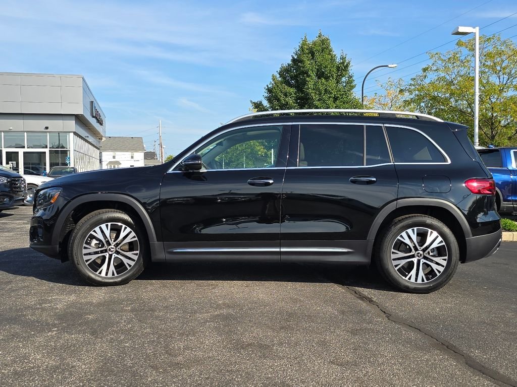 New 2026 Night Black Mercedes-Benz GLB 250 image 16