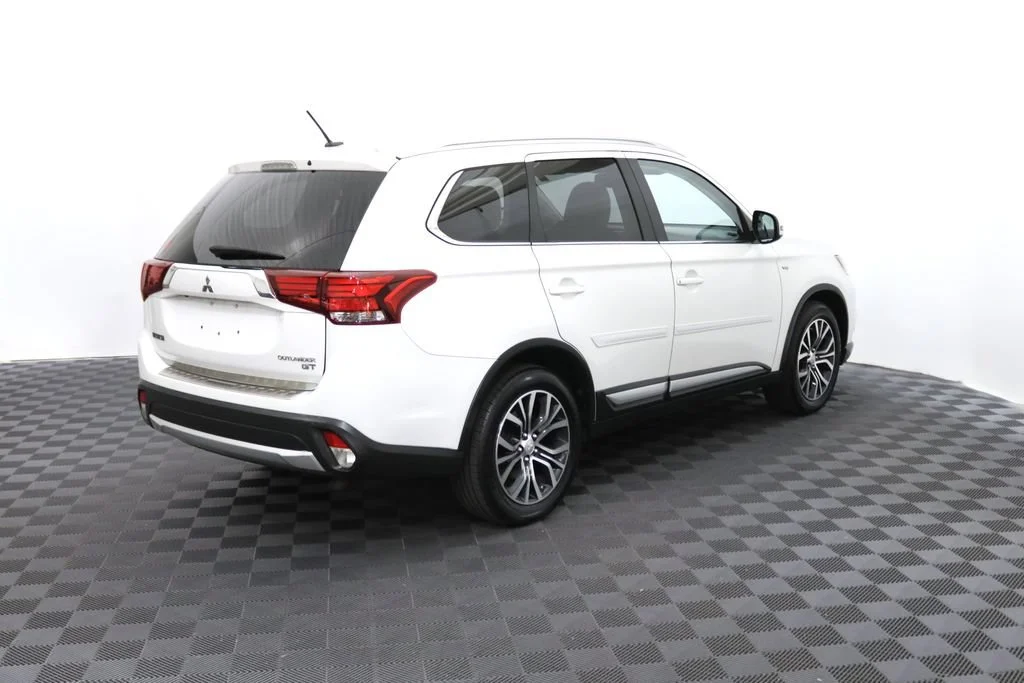 Used 2016 White Mitsubishi GT image 6