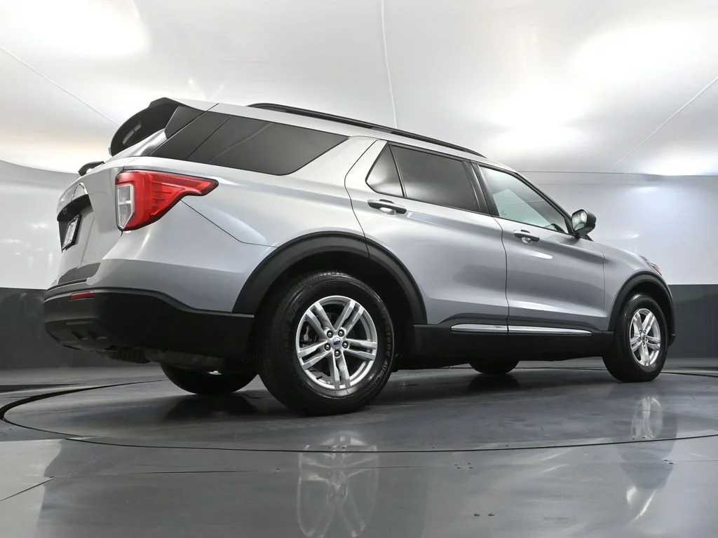 Certified Used 2022 Silver Ford XLT image 48