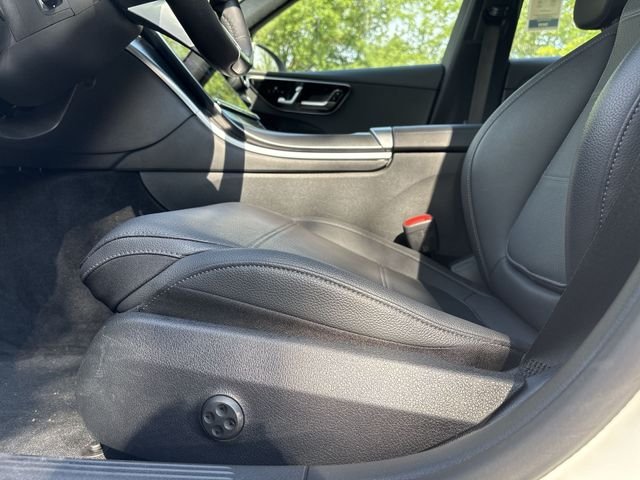 Used 2025  Mercedes-Benz C 300 image 12