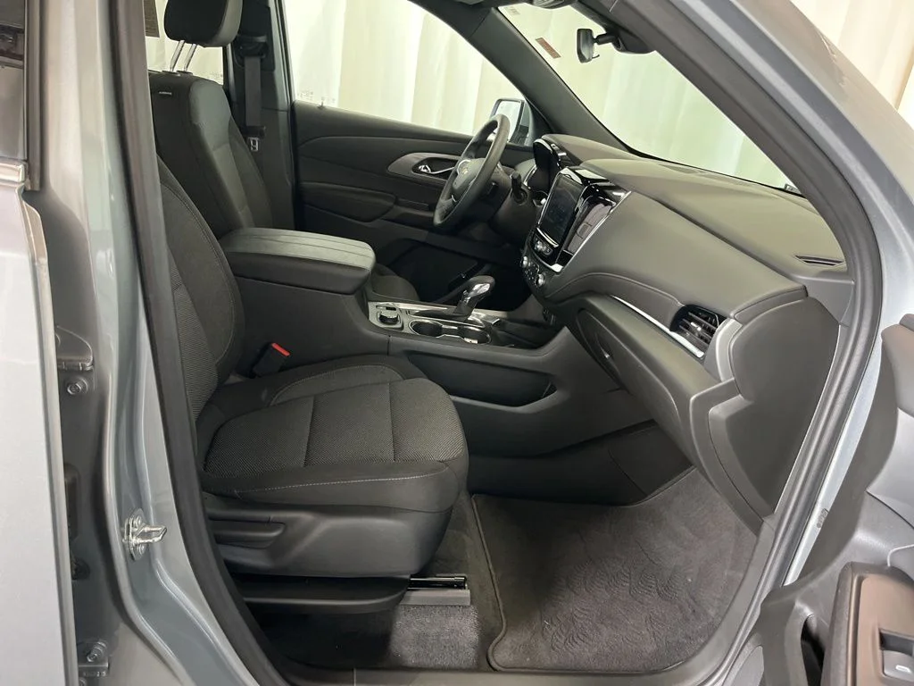 Used 2023 Gray Chevrolet LT image 16