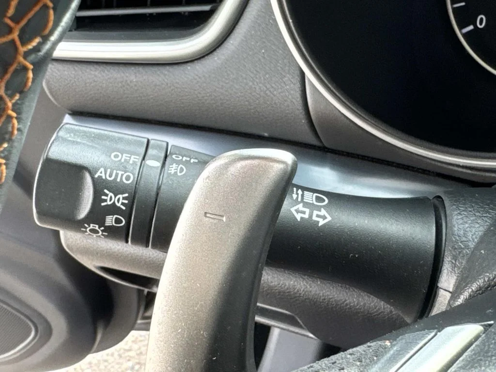 Used 2023 Black Nissan SR image 40