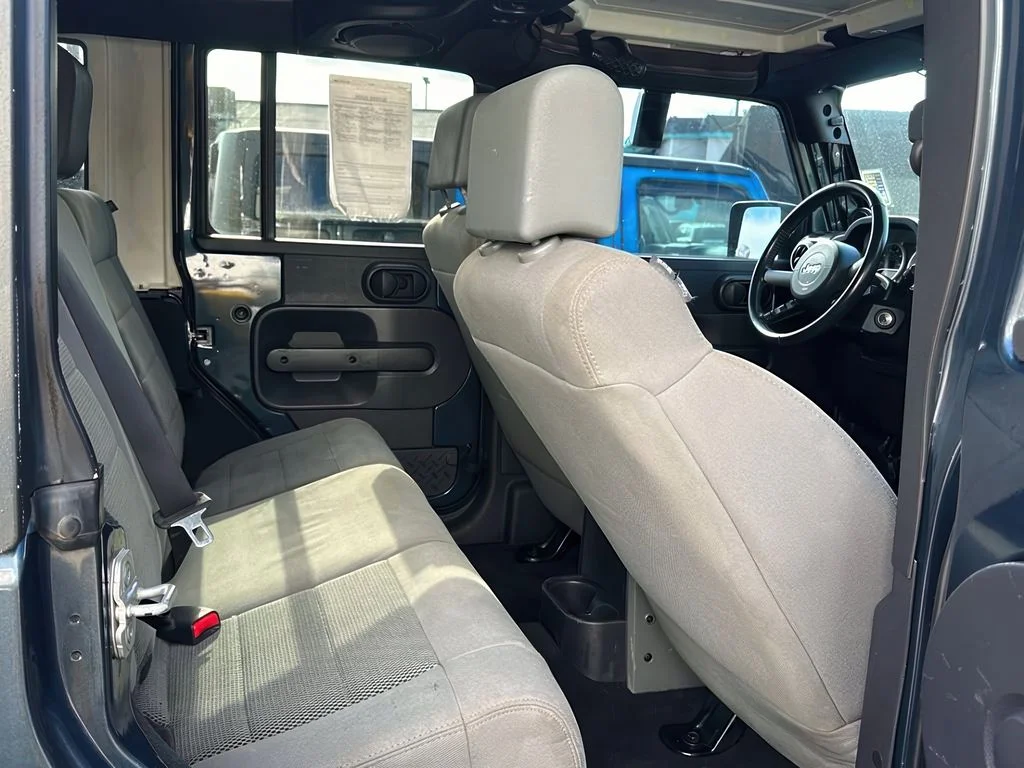 Used 2008 Black Jeep Unlimited Sahara image 20