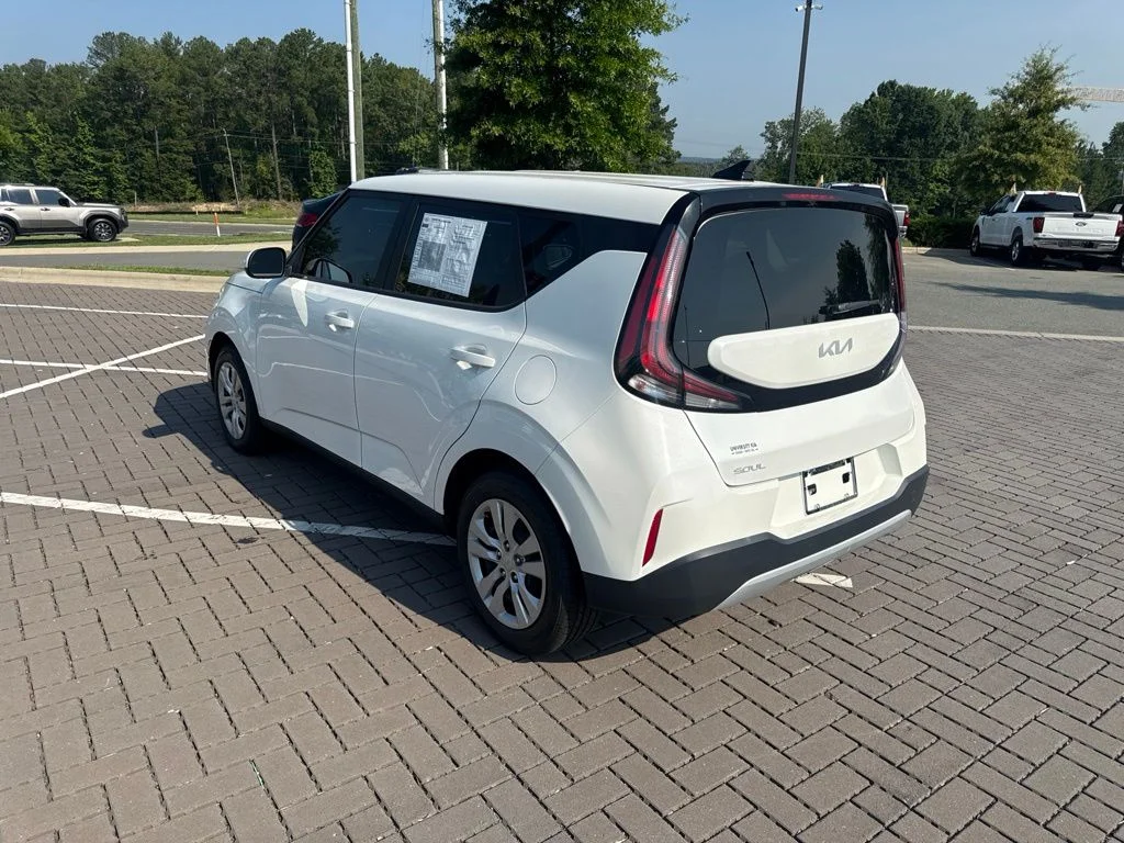 Used 2024 White Kia LX image 5