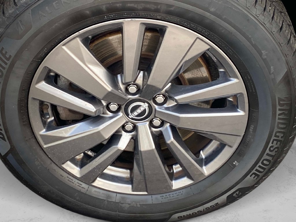 Used 2022 Silver Nissan SV image 32