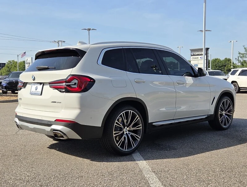 Used 2023 Alpine White BMW XDRIVE30I SPORTS ACTIVITY VEHICLE image 4