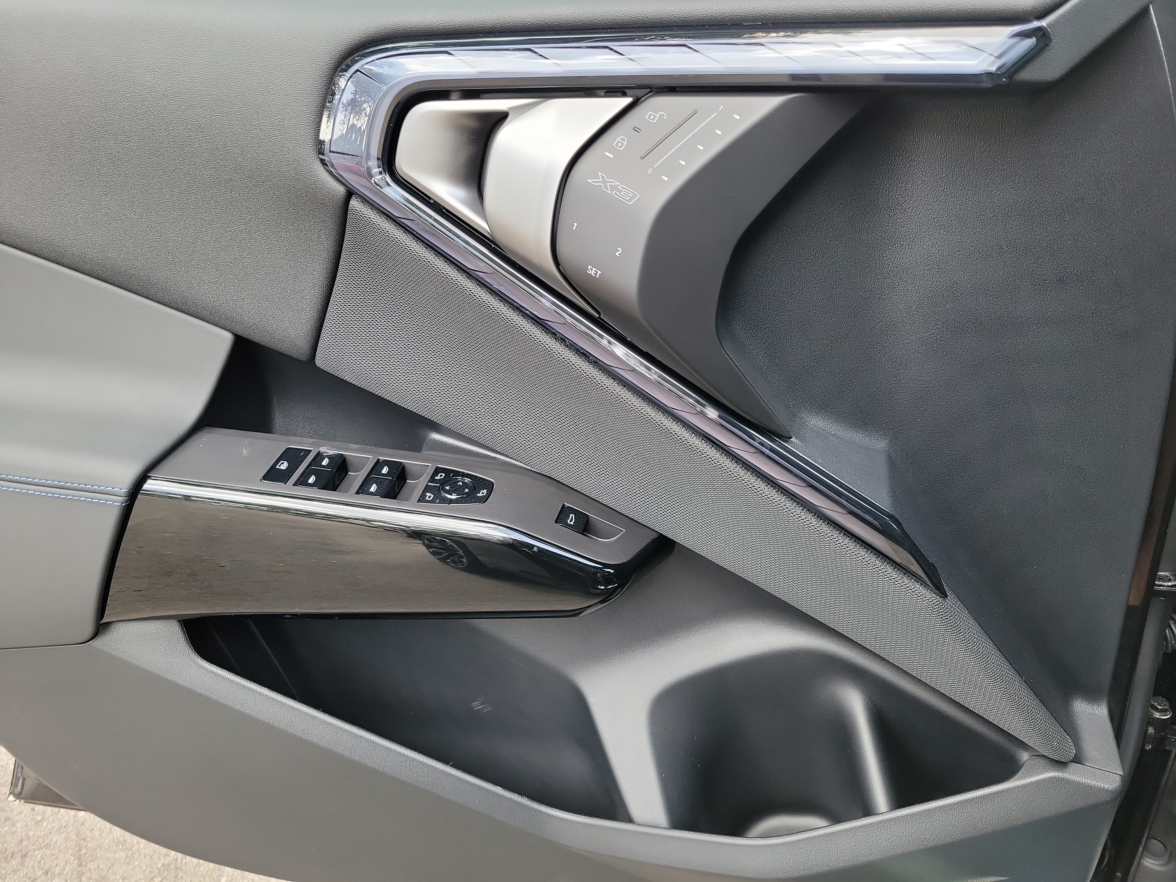 New 2026 Dark Graphite Metallic BMW M50 xDrive image 16