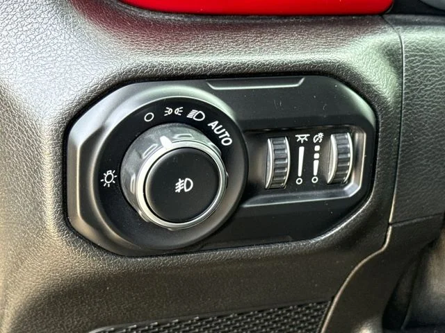 Used 2021 Black Jeep Unlimited Rubicon image 23