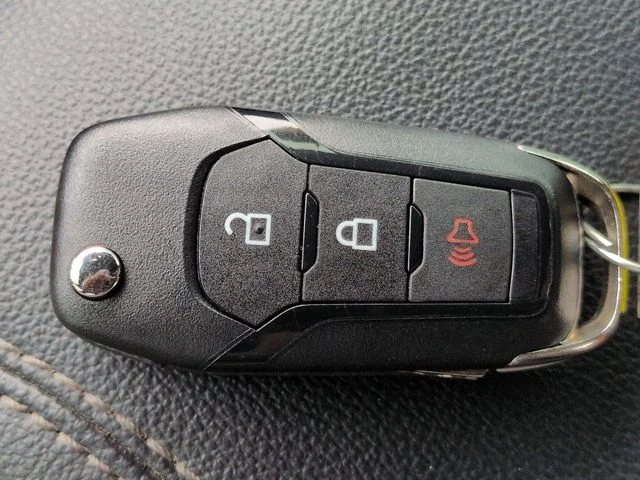 Used 2023 Avalanche Gray Ford XL image 27