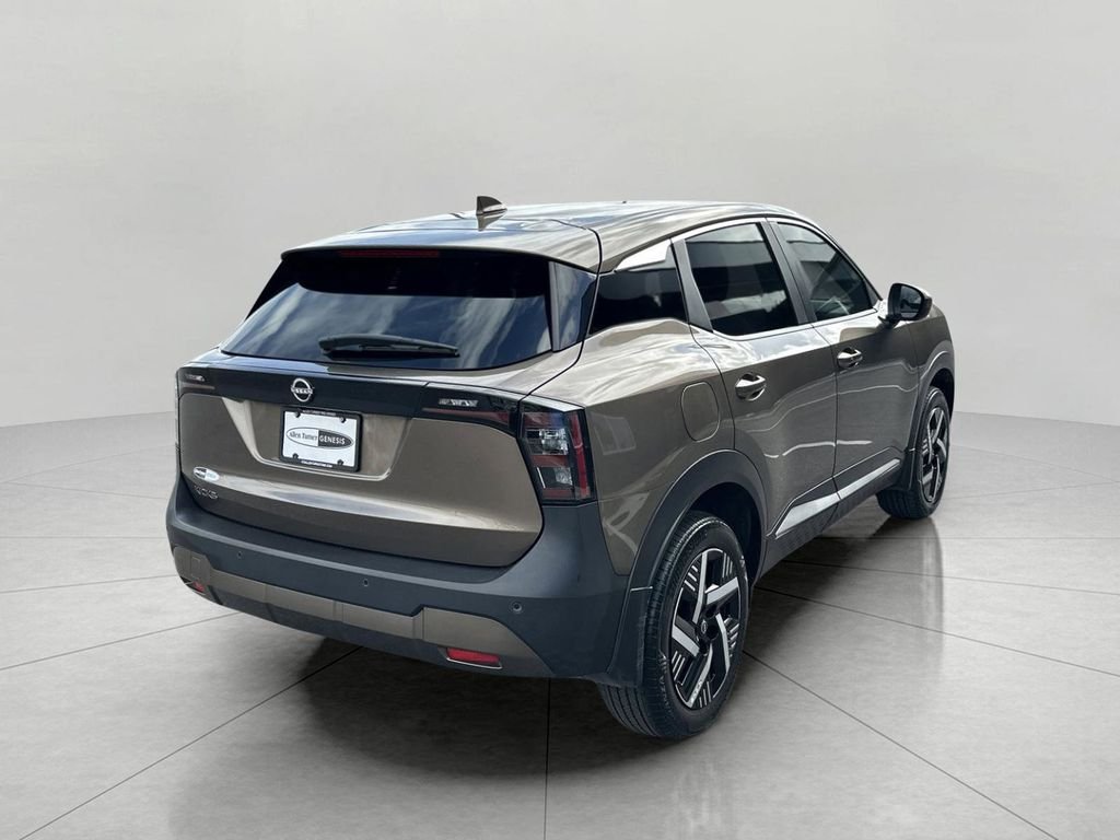 Used 2025 Brown Nissan SV image 6